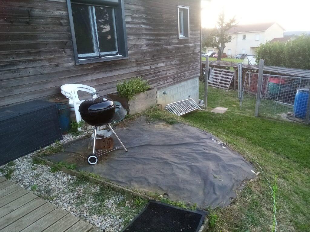 Préparation du chantier pour la création de terrasse